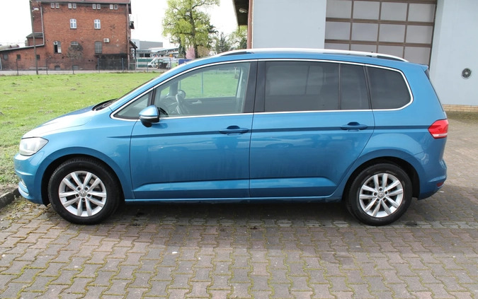 Volkswagen Touran cena 66000 przebieg: 273120, rok produkcji 2018 z Moryń małe 37